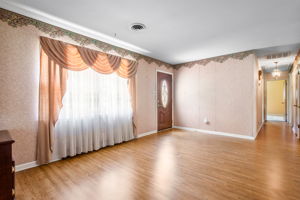 06-Living Room