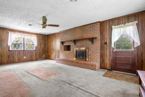 09-Family Room