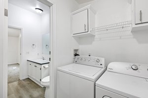  Photo 8