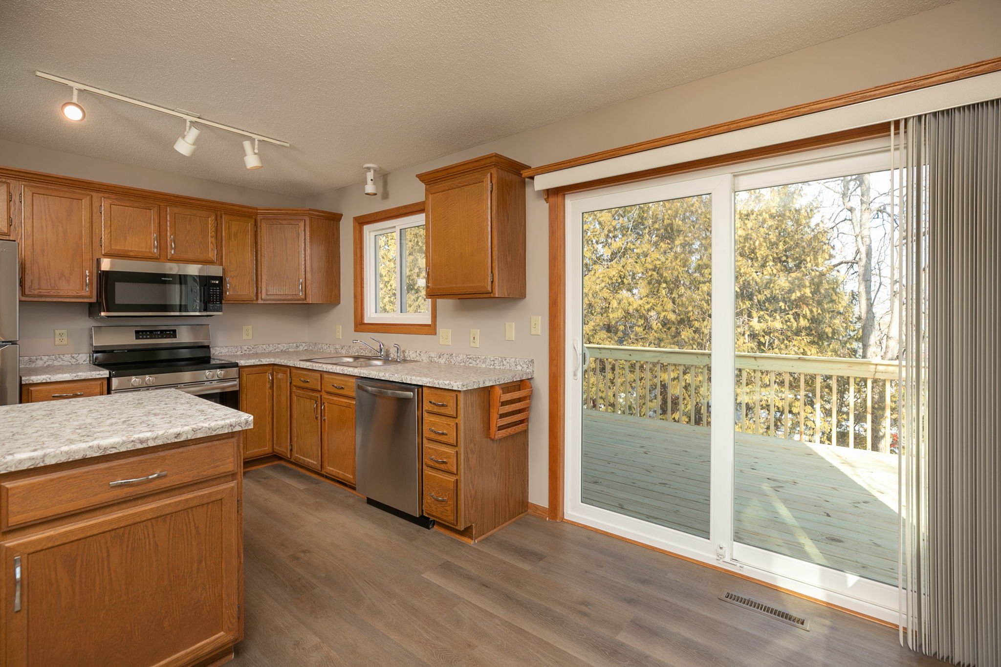 08-Dining Room