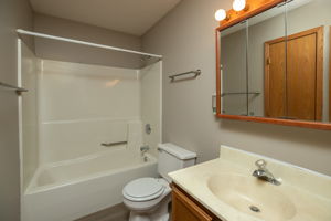 18-Bathroom