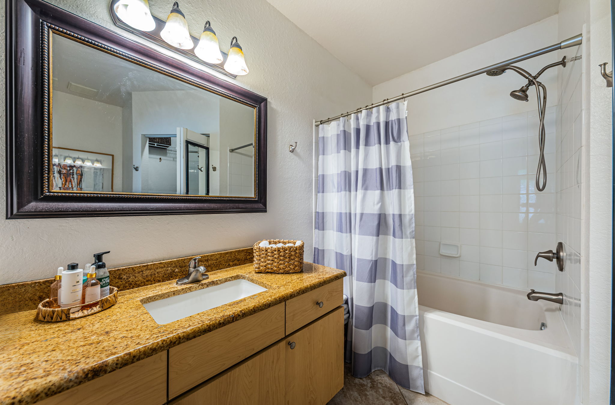 Primary Bathroom 1b