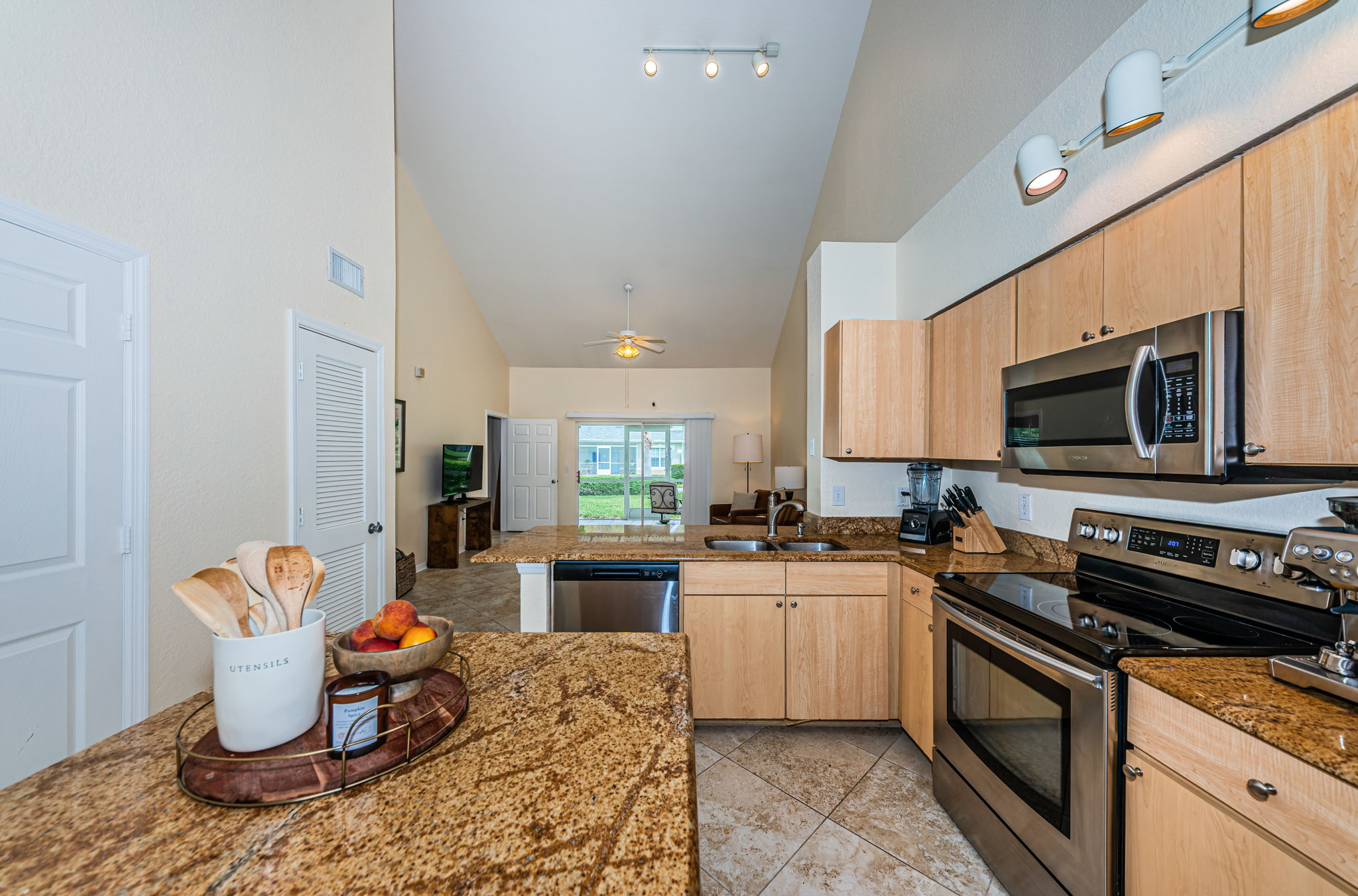 Kitchen 1