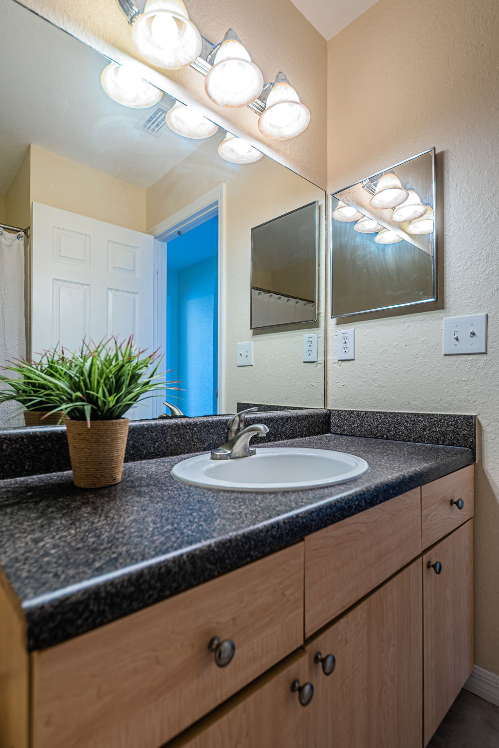 Bathroom 2b