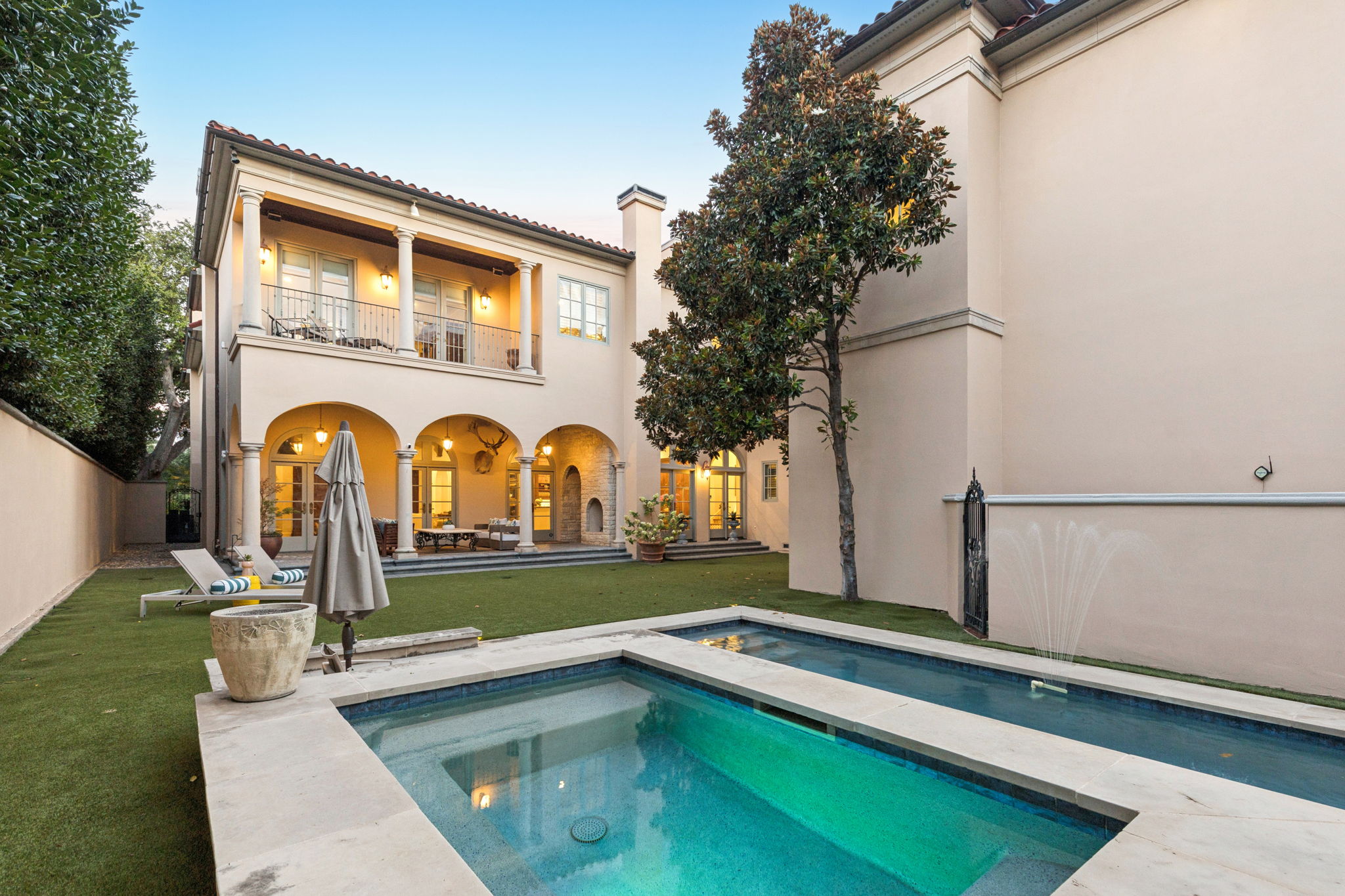3516Beverly_005