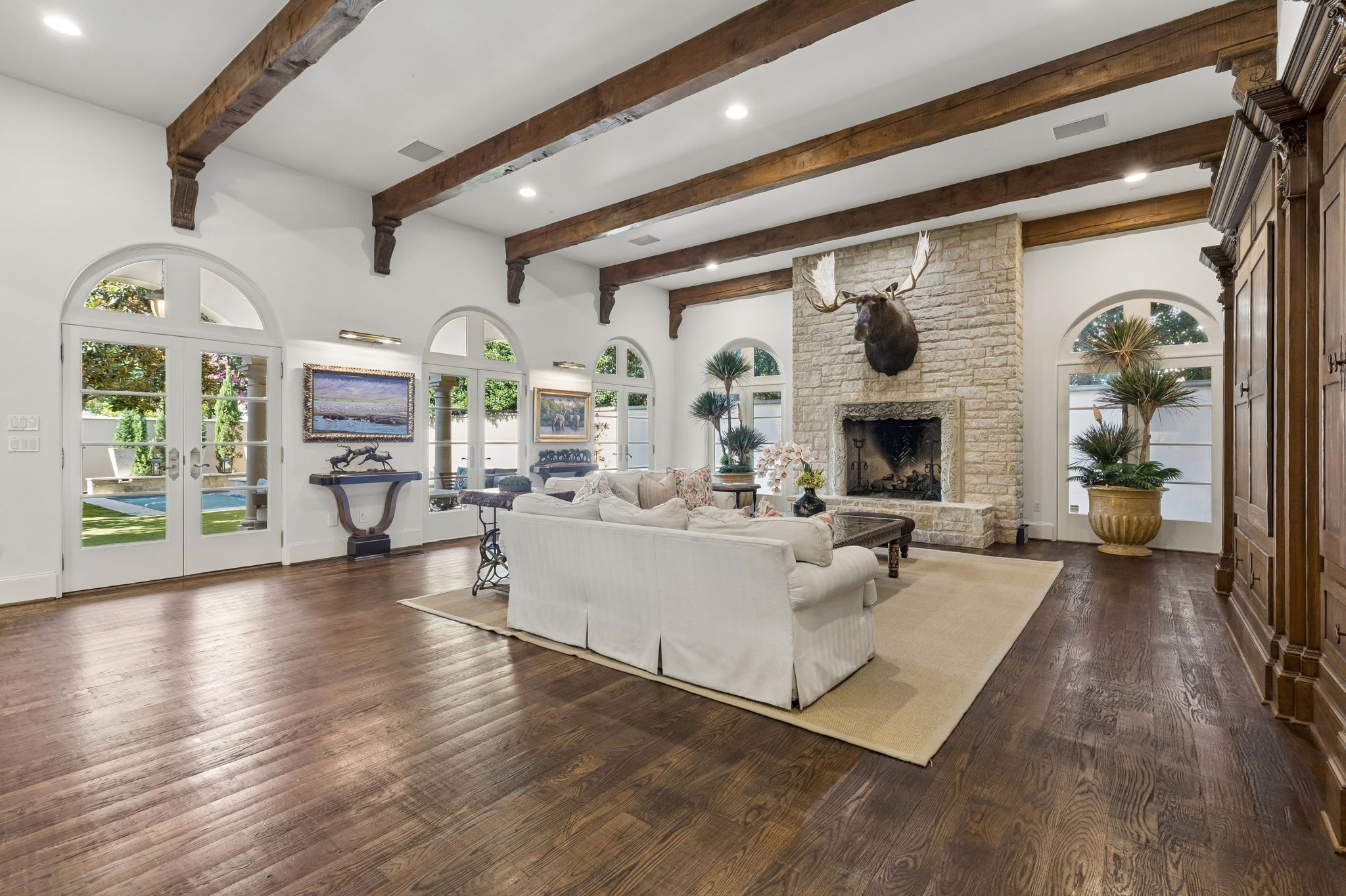3516Beverly_009