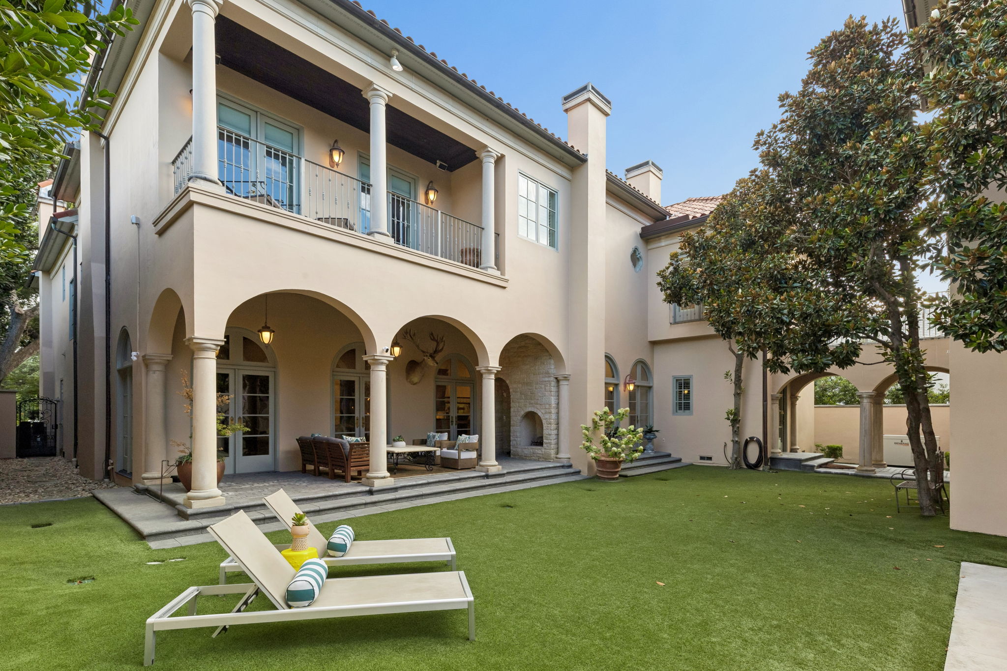 3516Beverly_064