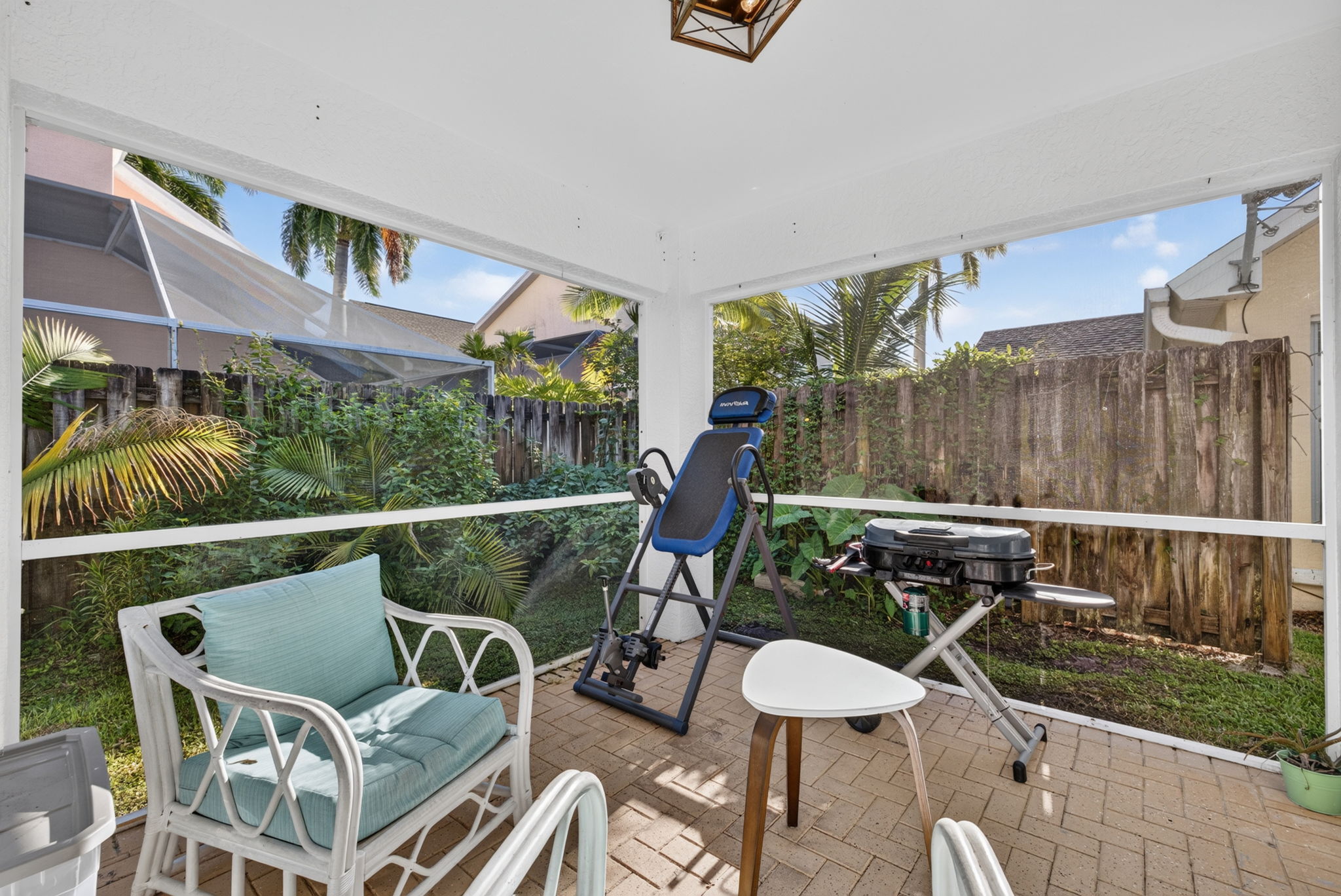 Lanai 2 of 2