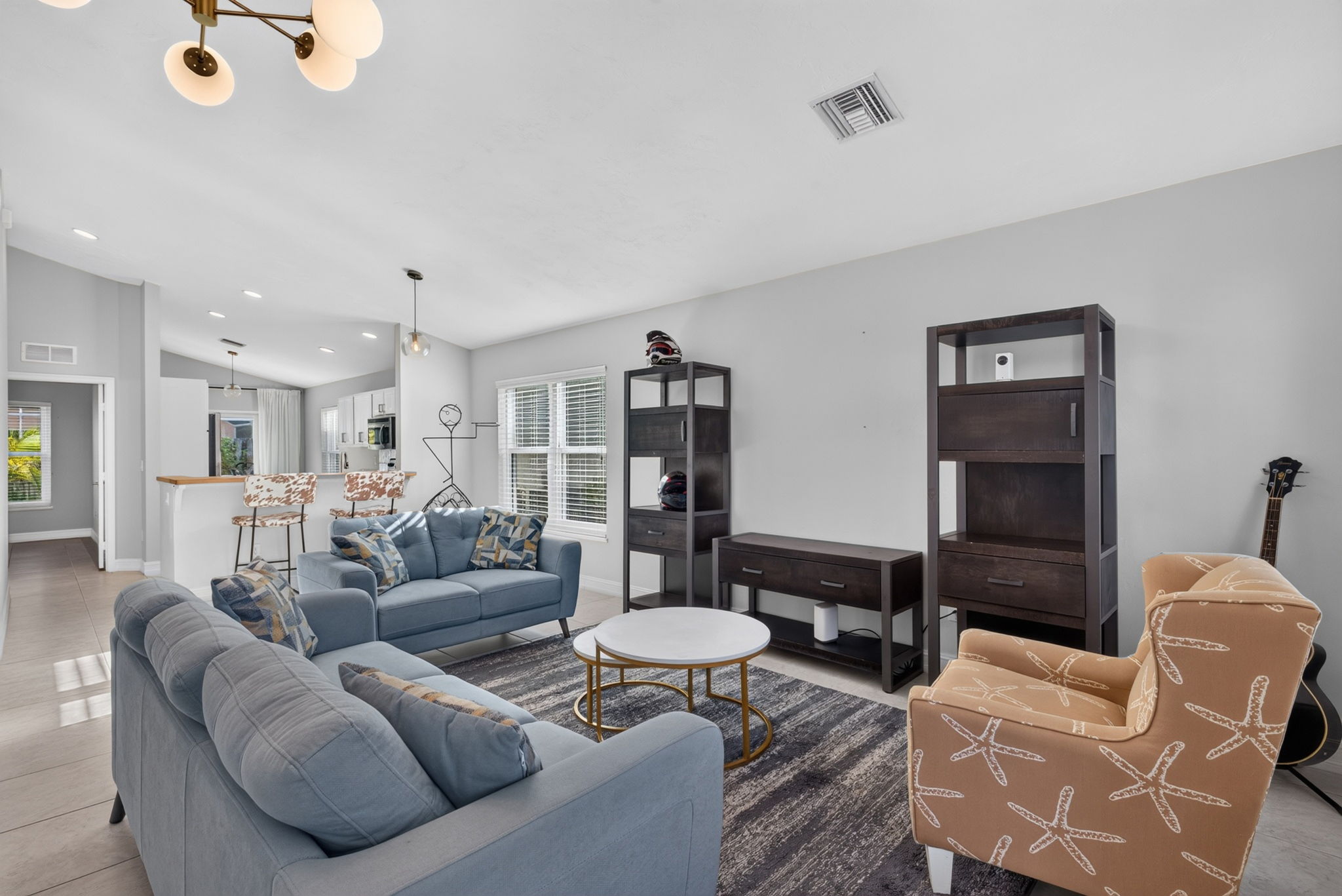 Living Room 1 of 4