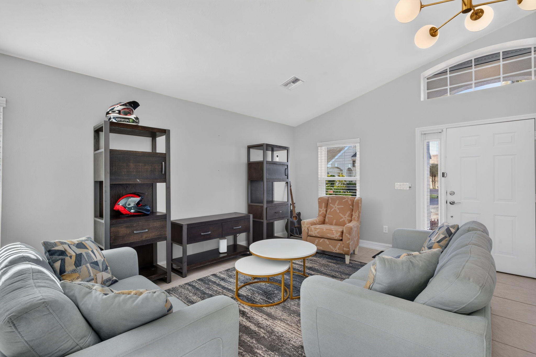 Living Room 2 of 4