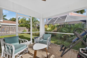 Lanai 1 of 2
