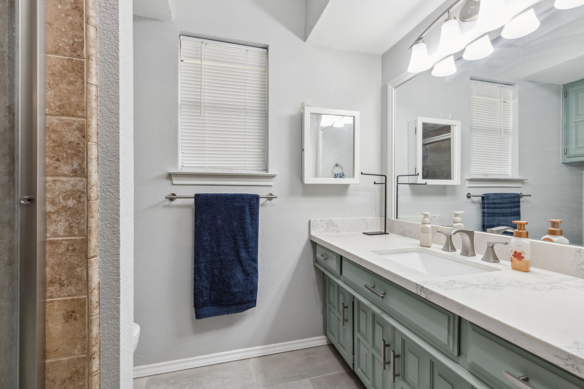 3517Briarcliff_025
