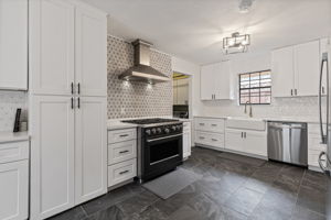 3517Briarcliff_009