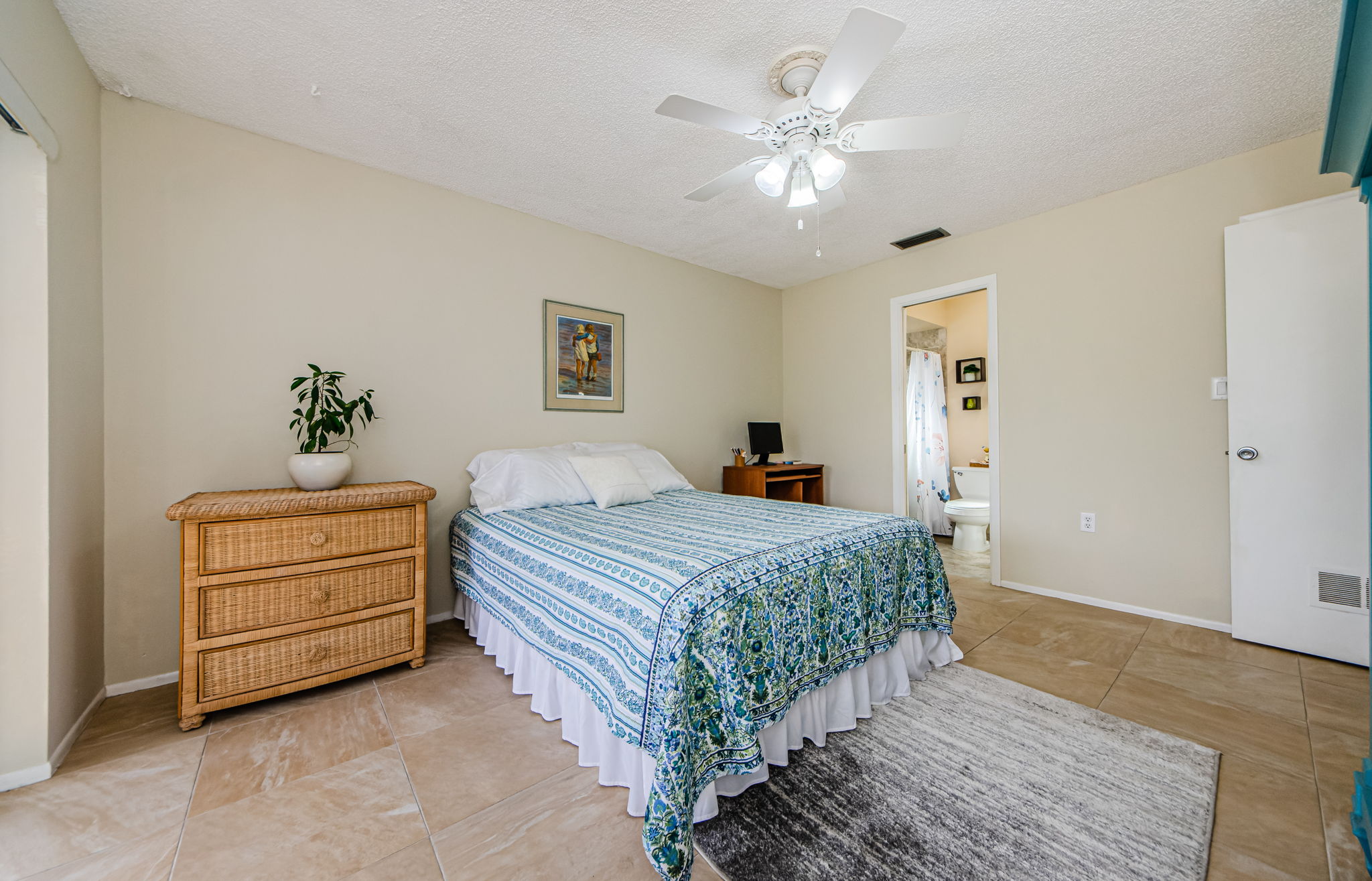 Master Bedroom 1d