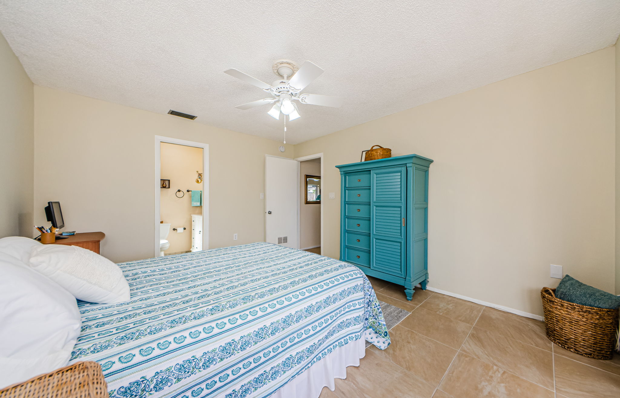 Master Bedroom 1c