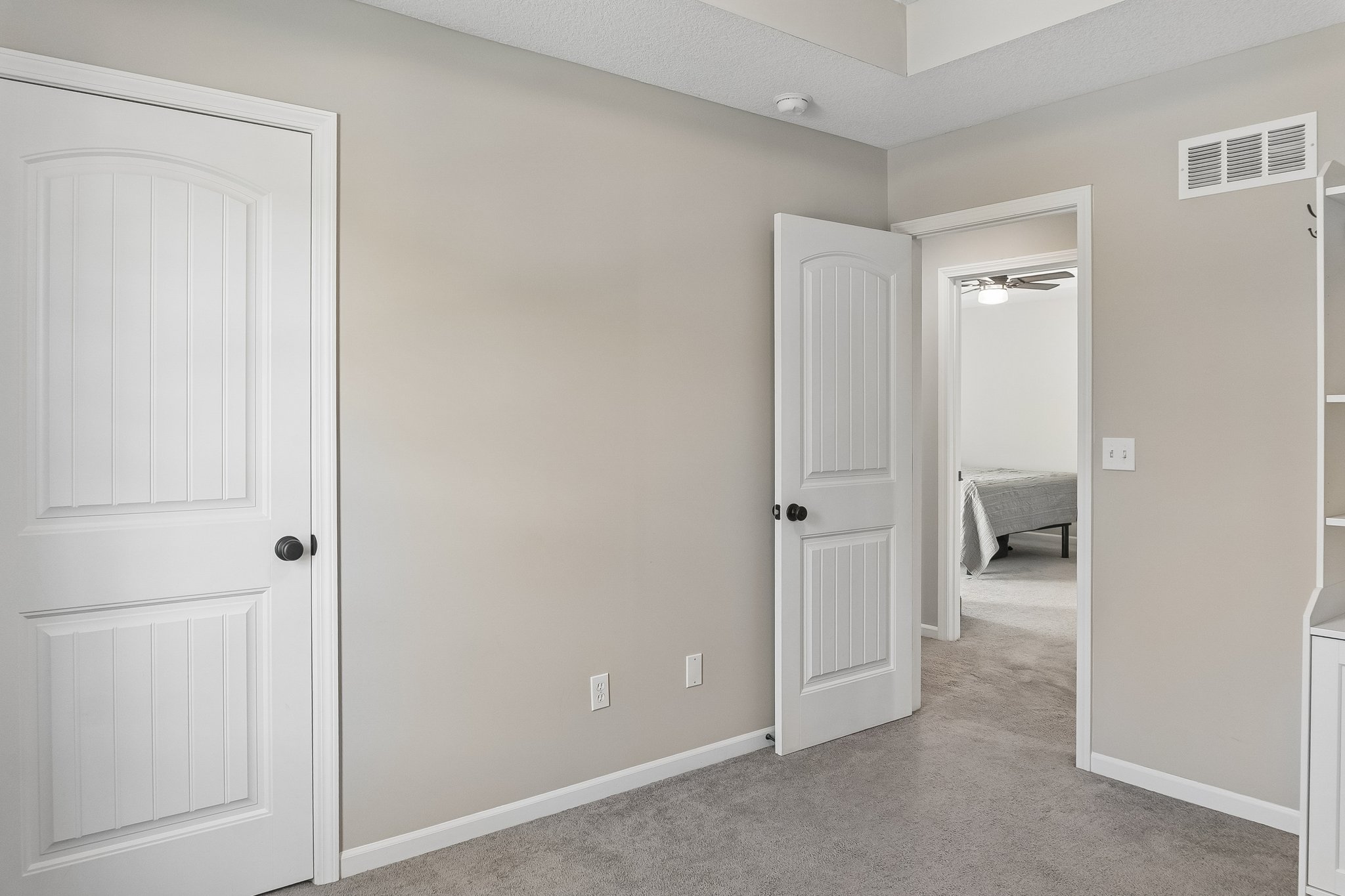 3517 NE 85th Terrace - 017.jpg