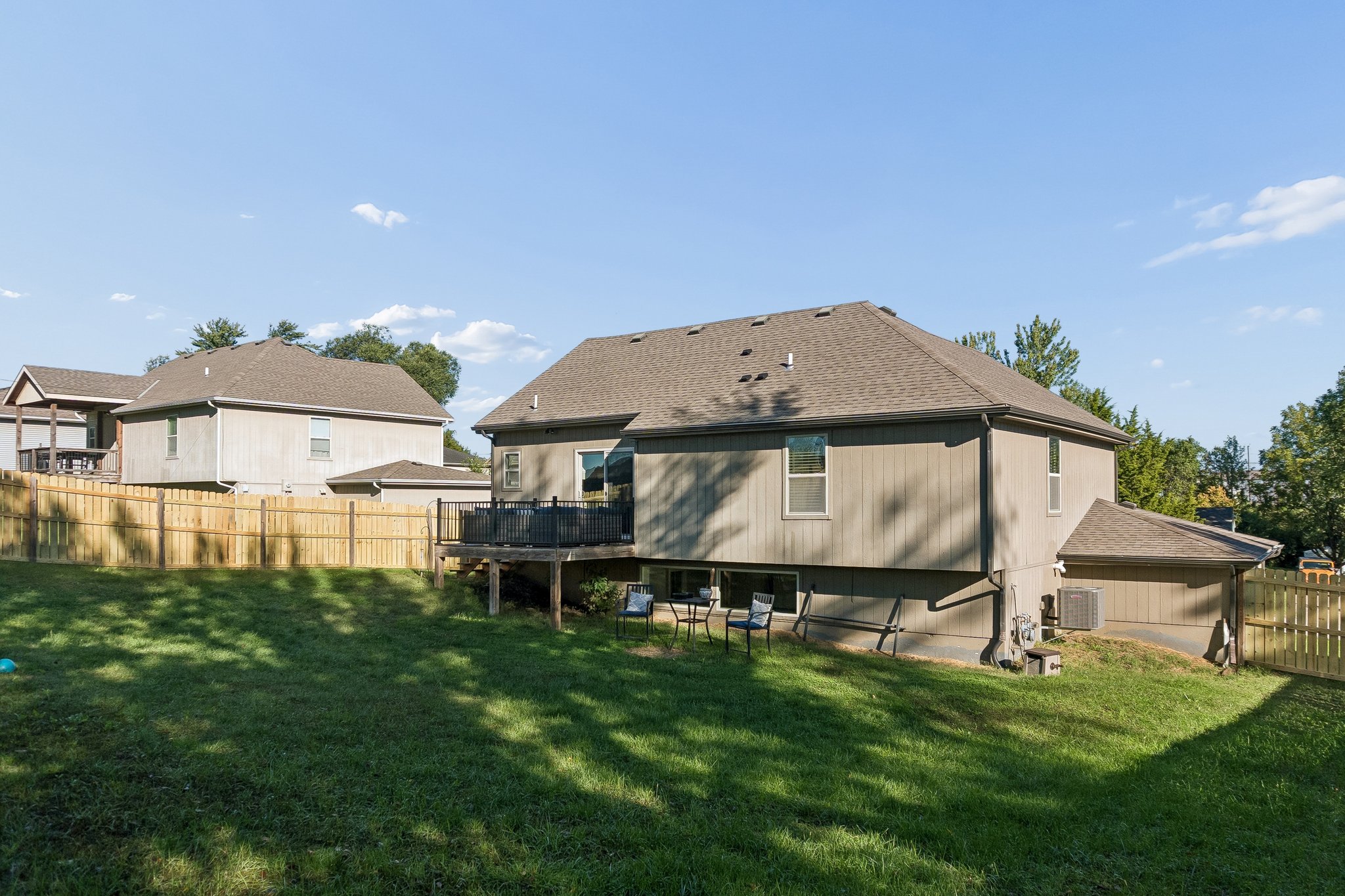 3517 NE 85th Terrace - 029.jpg