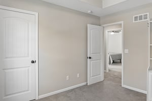 3517 NE 85th Terrace - 017.jpg
