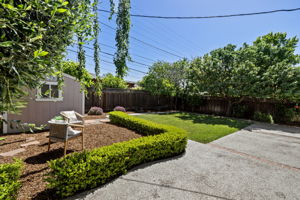  Photo 49