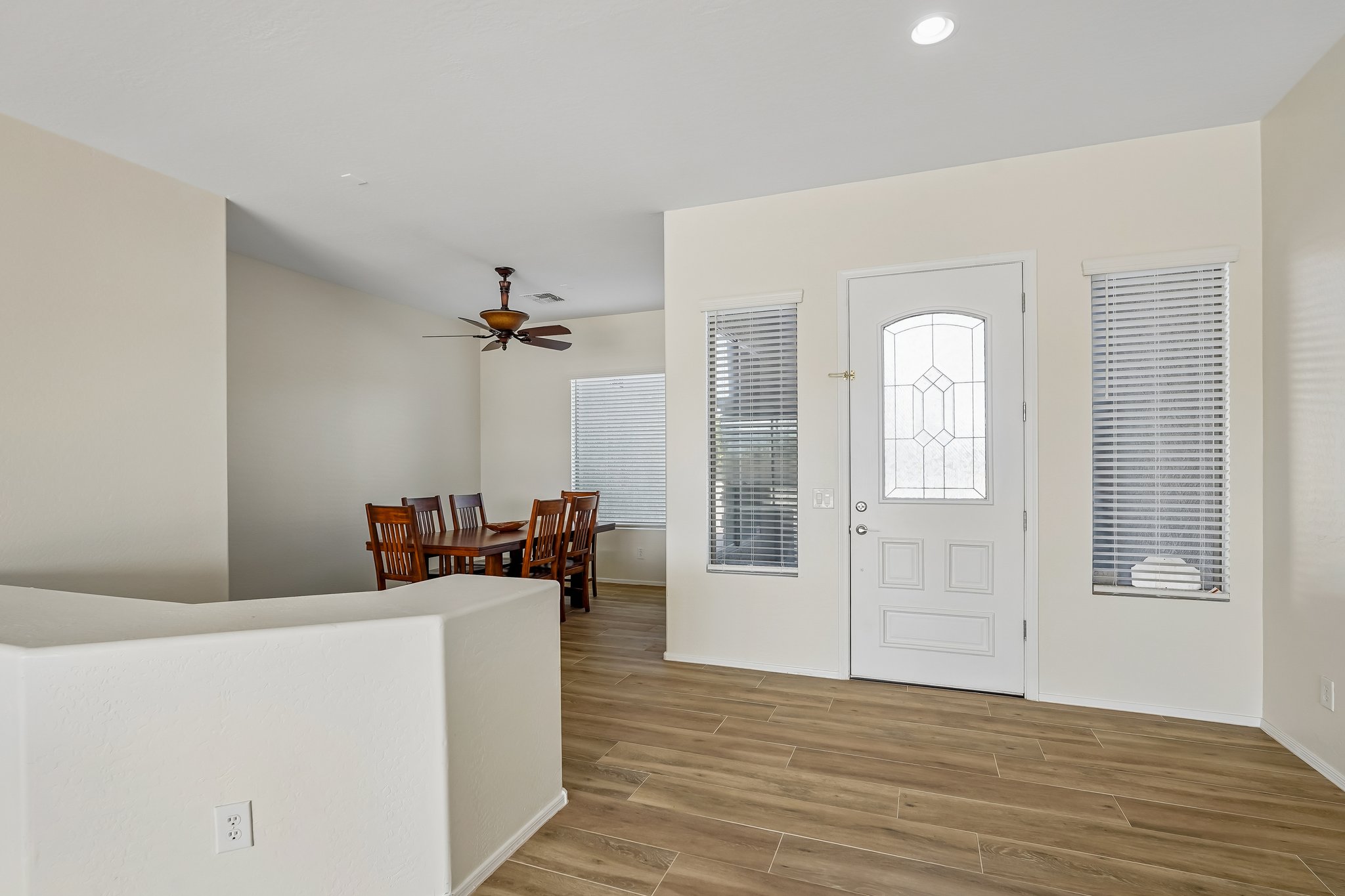 N Mansfield Dr-S0406-019.jpg