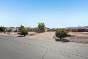N Mansfield Dr-S0406-005.jpg