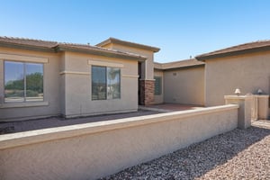 N Mansfield Dr-S0406-010.jpg
