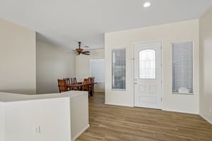 N Mansfield Dr-S0406-019.jpg