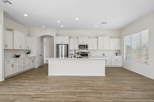 N Mansfield Dr-S0406-024.jpg