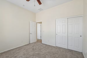 N Mansfield Dr-S0406-037.jpg