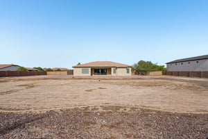 N Mansfield Dr-S0406-045.jpg