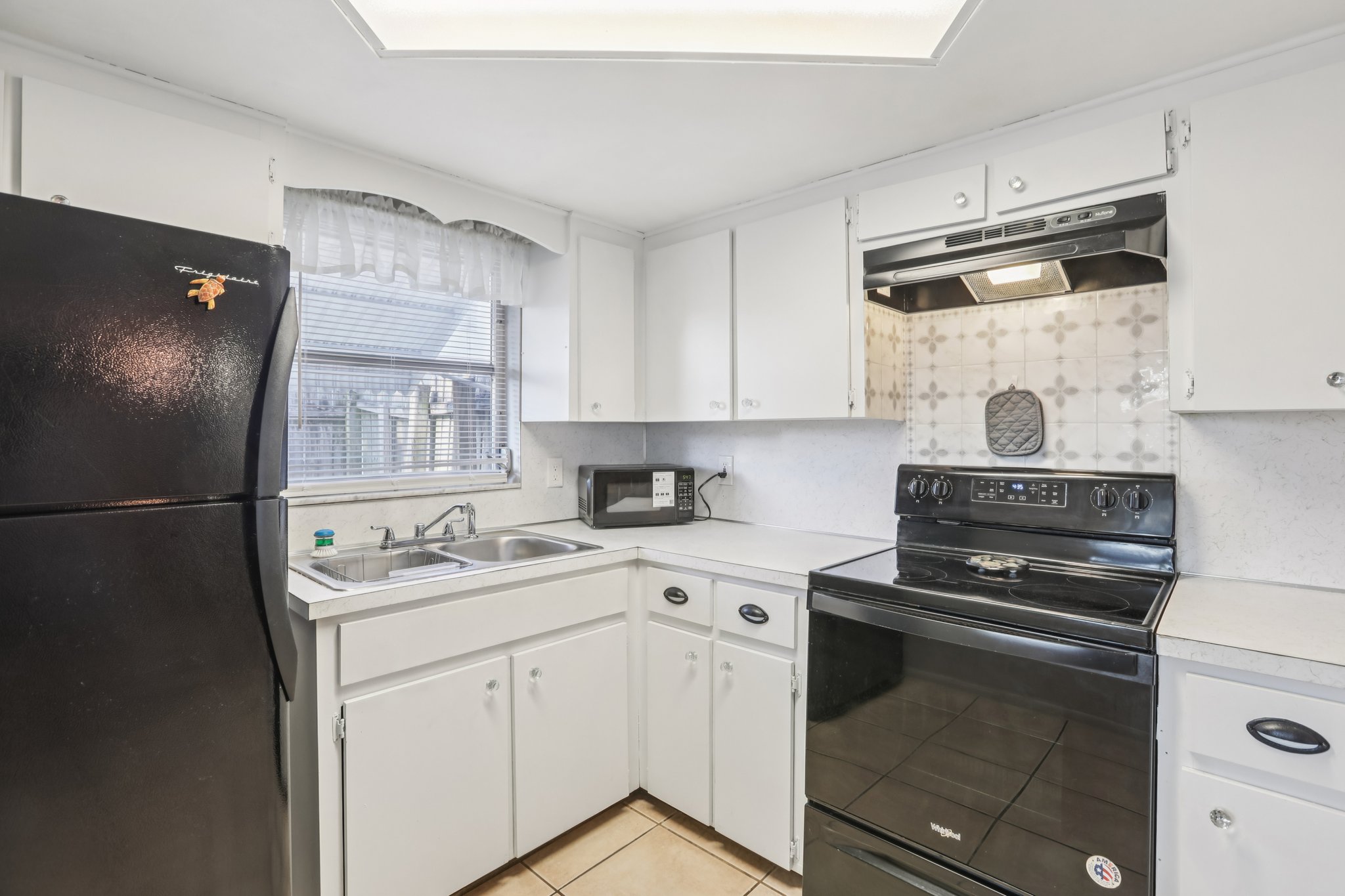 Oxford Dr-S0512-014.jpg