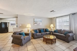 Oxford Dr-S0512-007.jpg