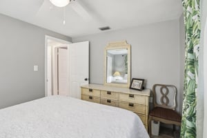 Oxford Dr-S0512-017.jpg