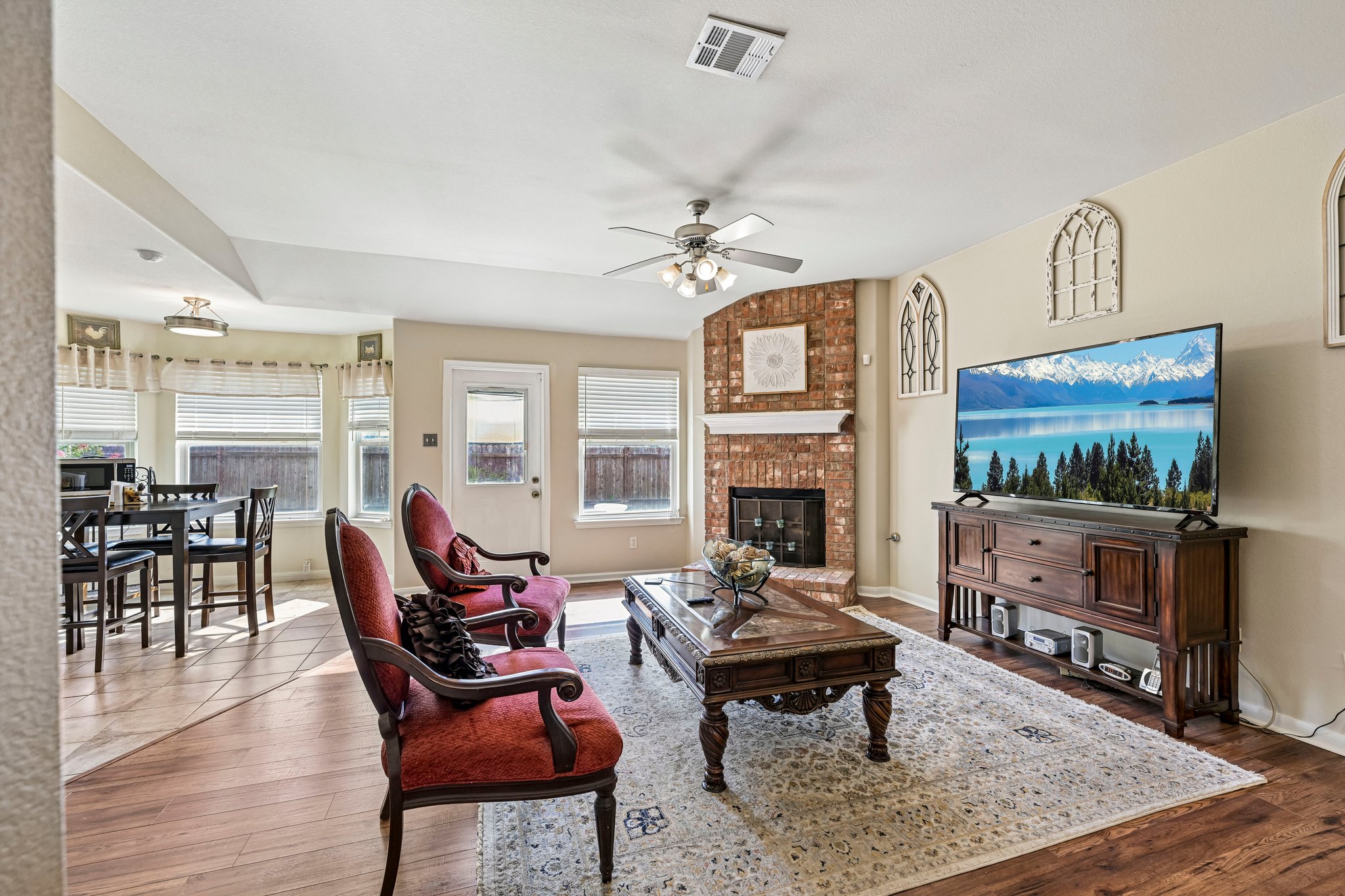 Cheyenne St-S1108-009.jpg