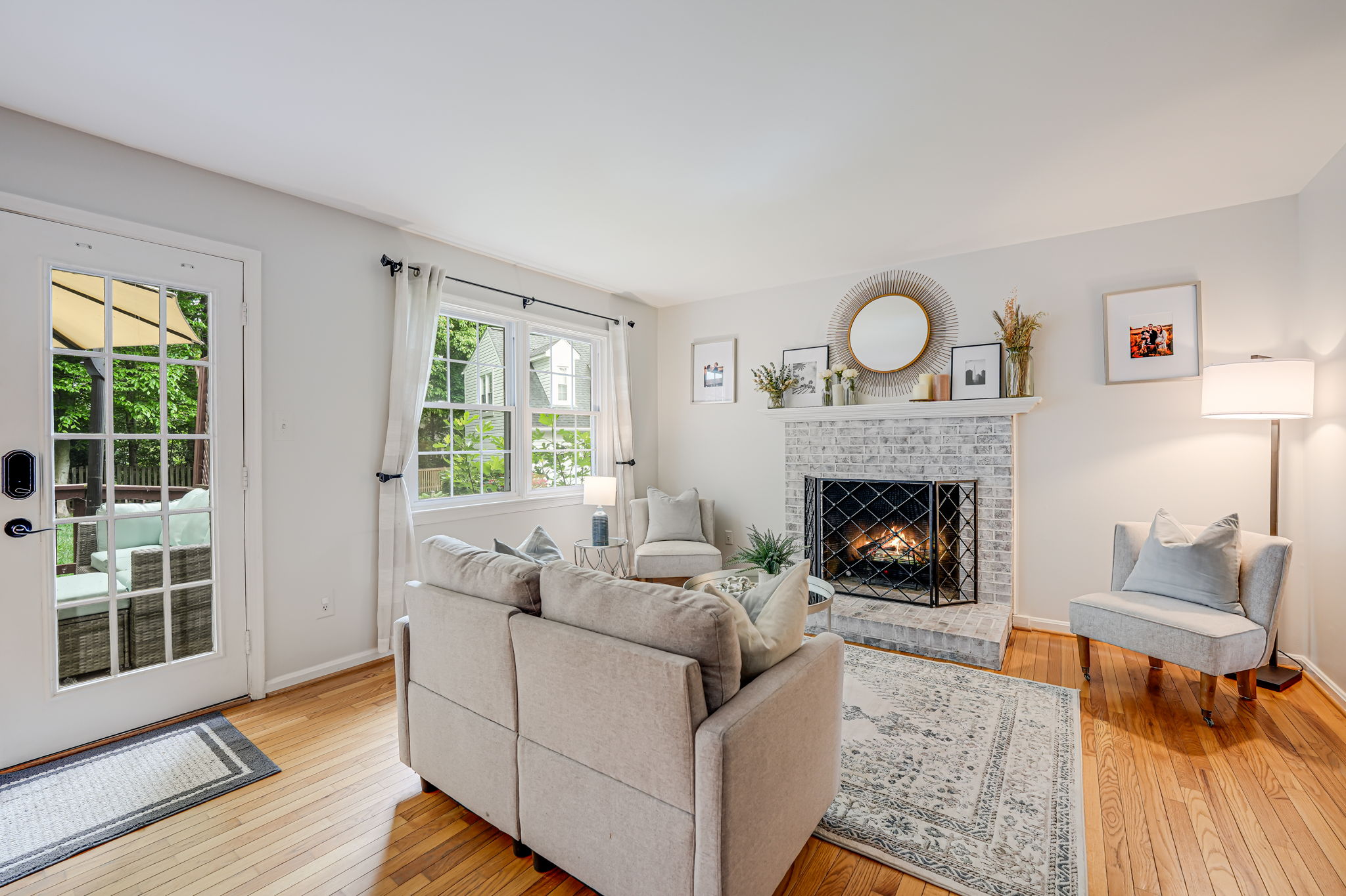  Photo 13