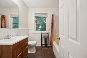 7370 - 3519 N Monroe Ave_018.jpg