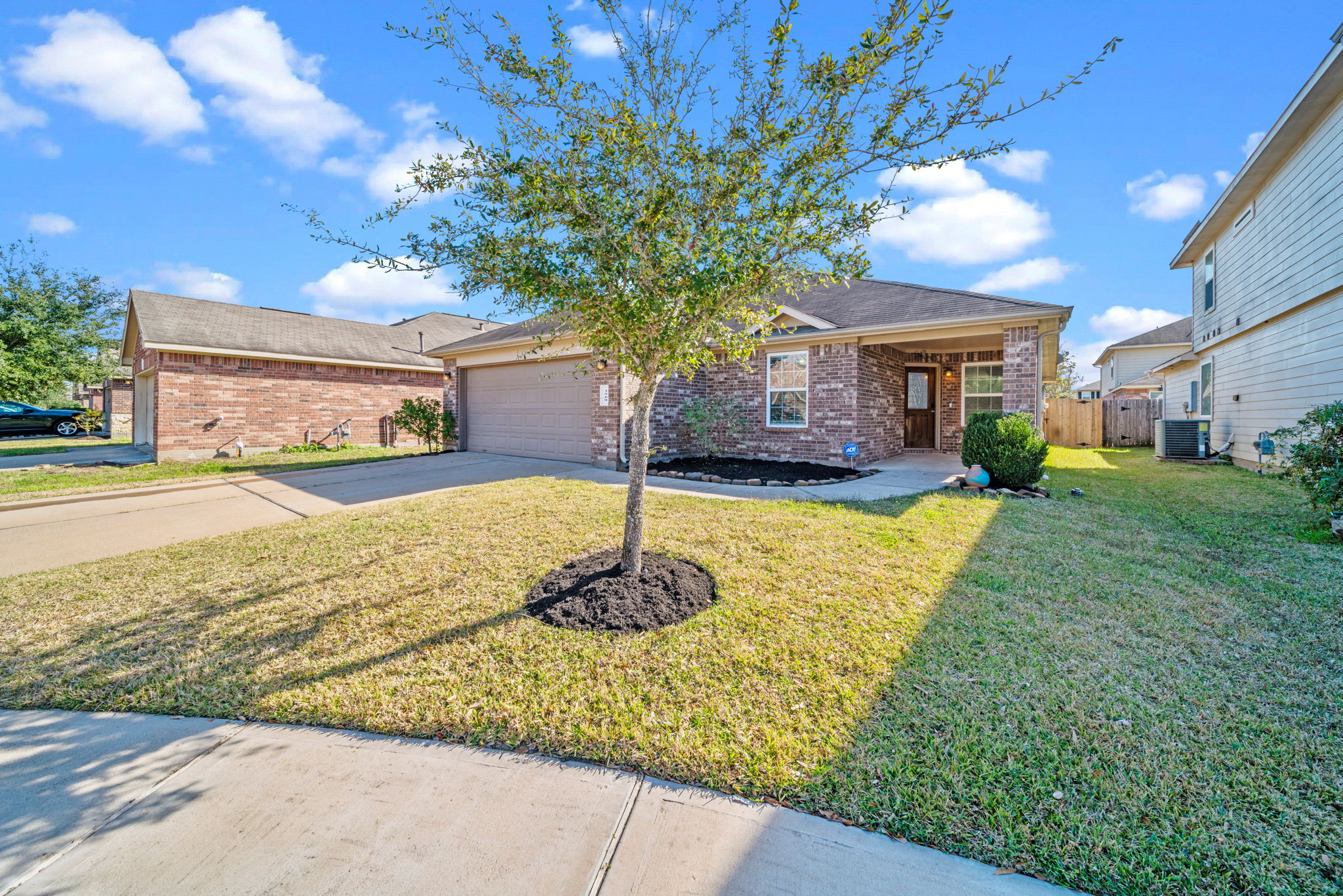 1 story home situated on a cul-de-sac in Katy Creek Ranch!