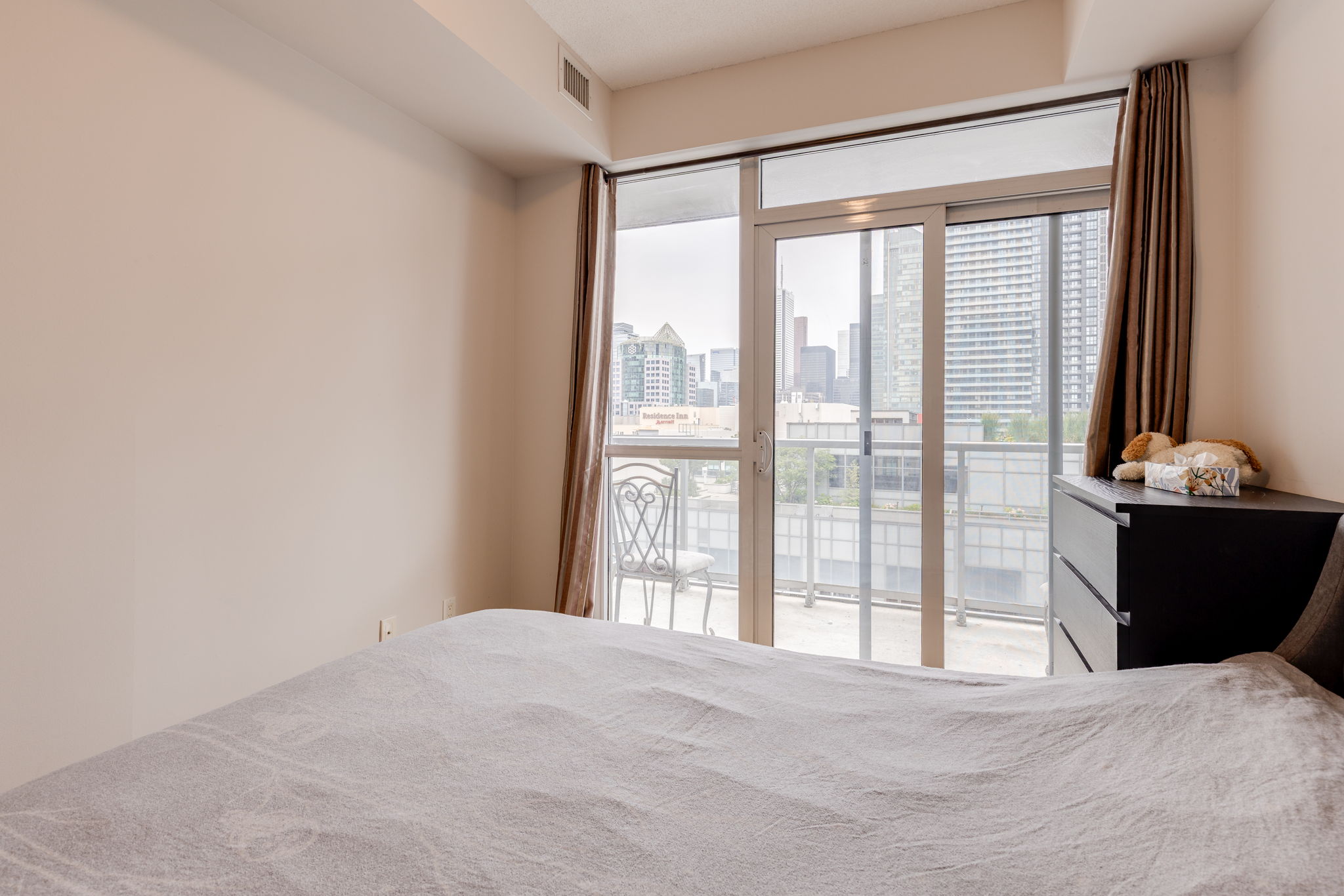 Toronto property showcase — delivered property photograph 11