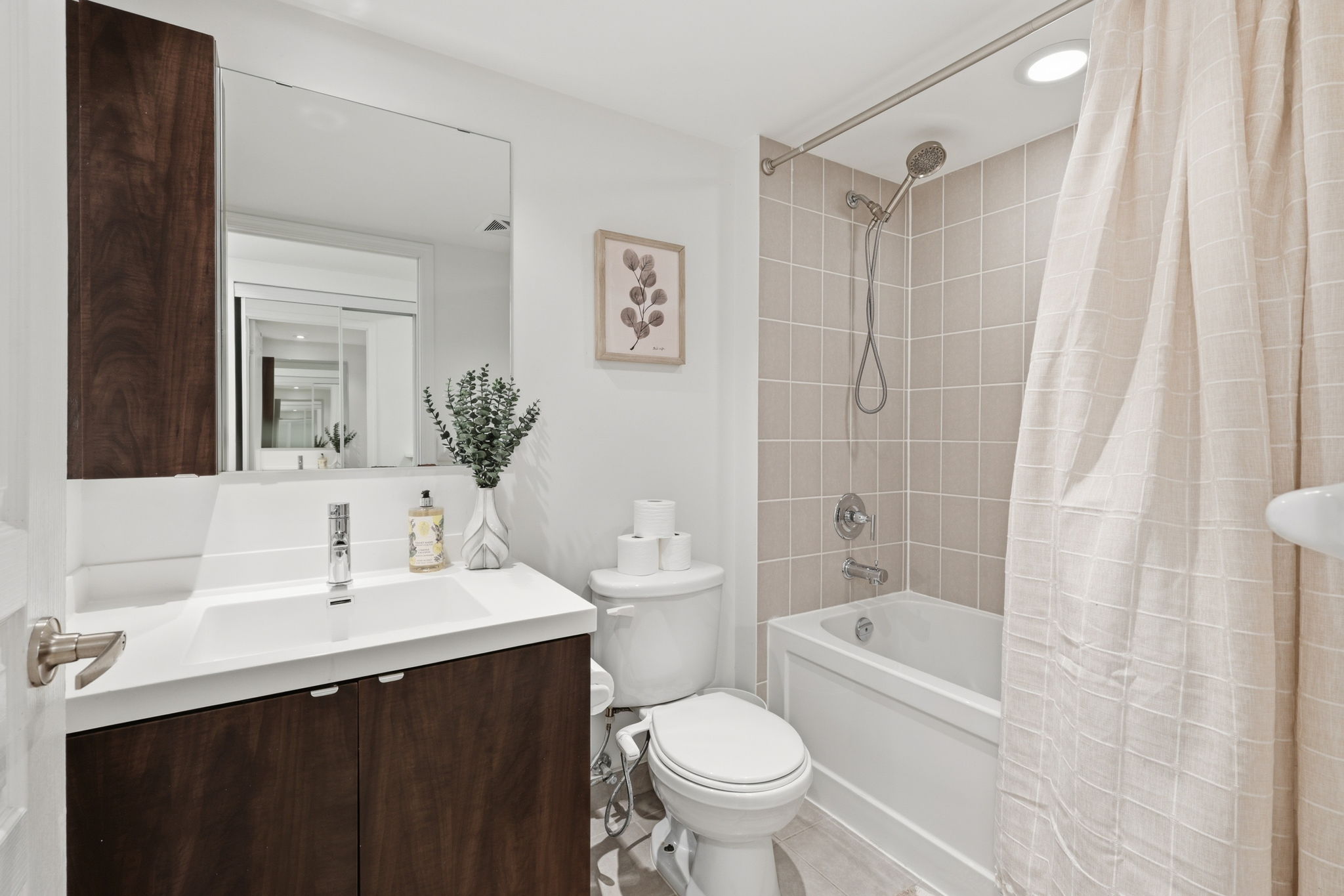 Toronto property showcase — delivered property photograph 17
