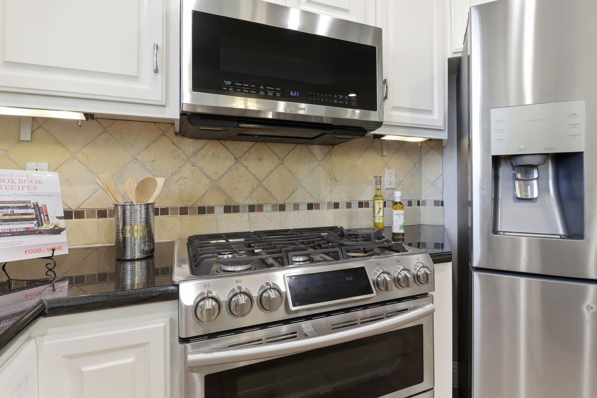011_F8_352 Montecito Way