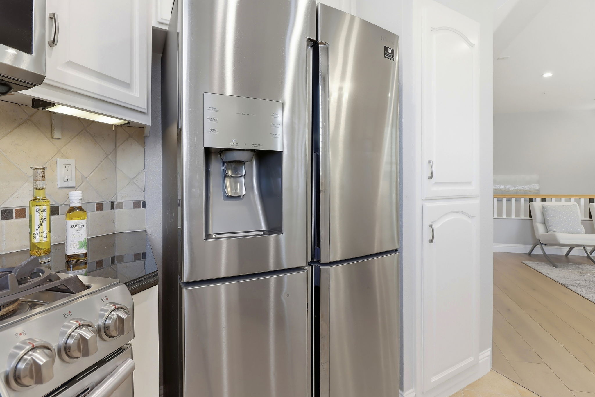 013_F8_352 Montecito Way