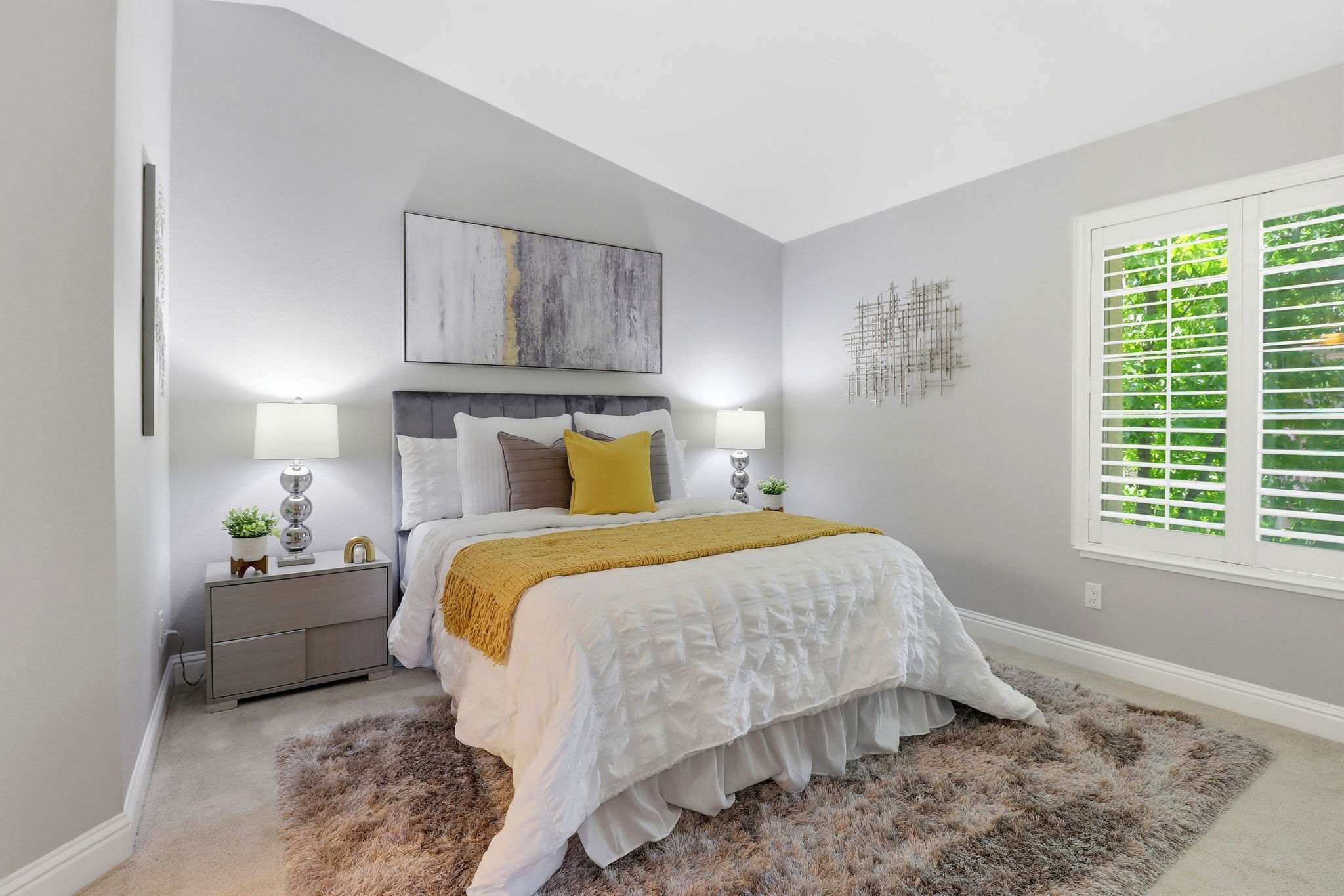 023_F8_352 Montecito Way