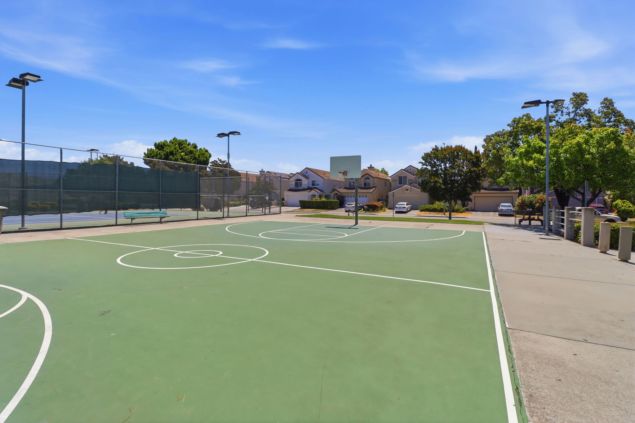 037_F8_352 Montecito Way