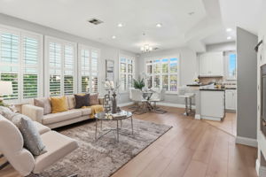 006_F8_352 Montecito Way