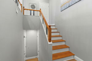 018_F8_352 Montecito Way
