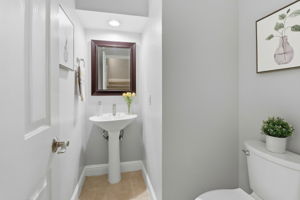 025_F8_352 Montecito Way