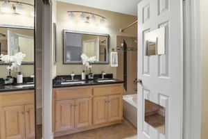 028_F8_352 Montecito Way