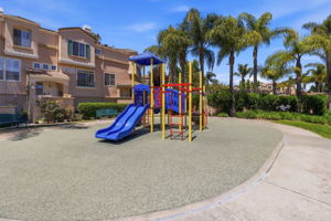 034_F8_352 Montecito Way
