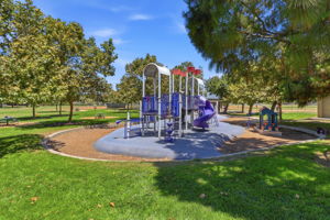 039_F8_352 Montecito Way