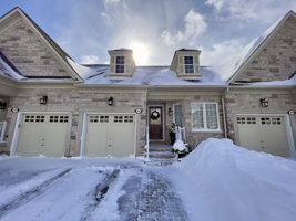 352 Terry Carter Crescent, Newmarket, ON L3Y 9G1, Canada Photo 0